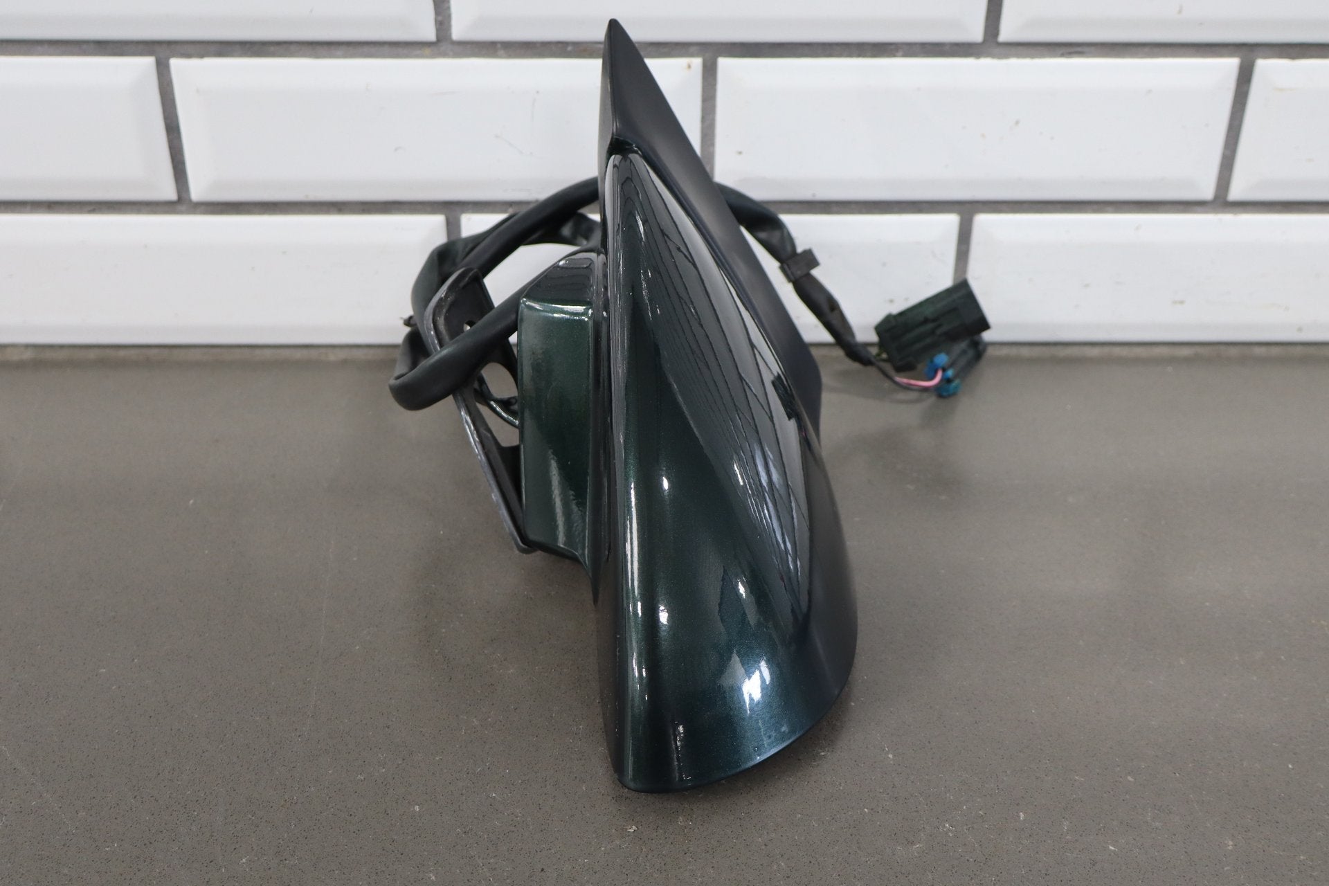 1988-1996 Chevrolet Corvette Left Door Mirror Polo Green 91 10273679