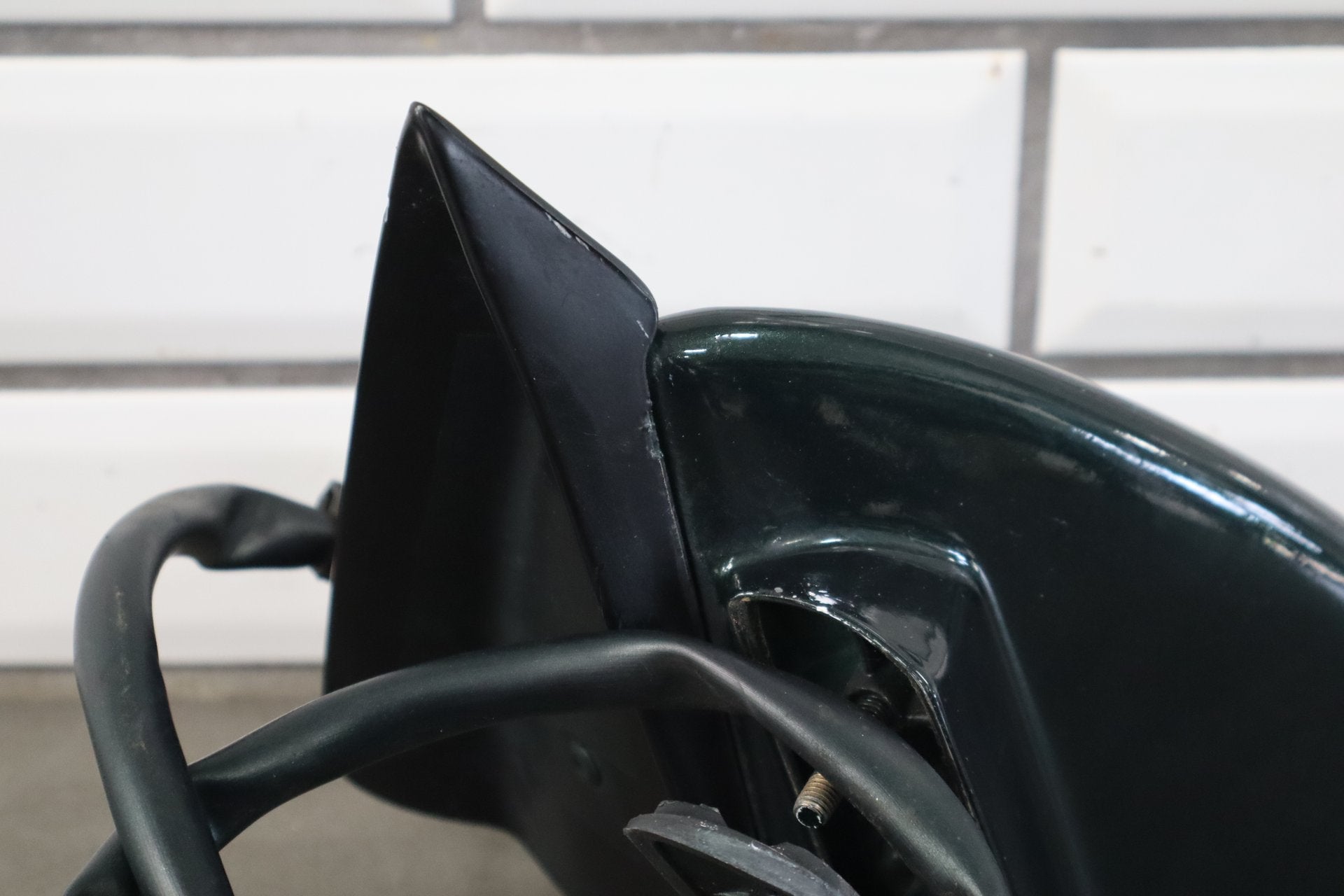 1988-1996 Chevrolet Corvette Left Door Mirror Polo Green 91 10273679