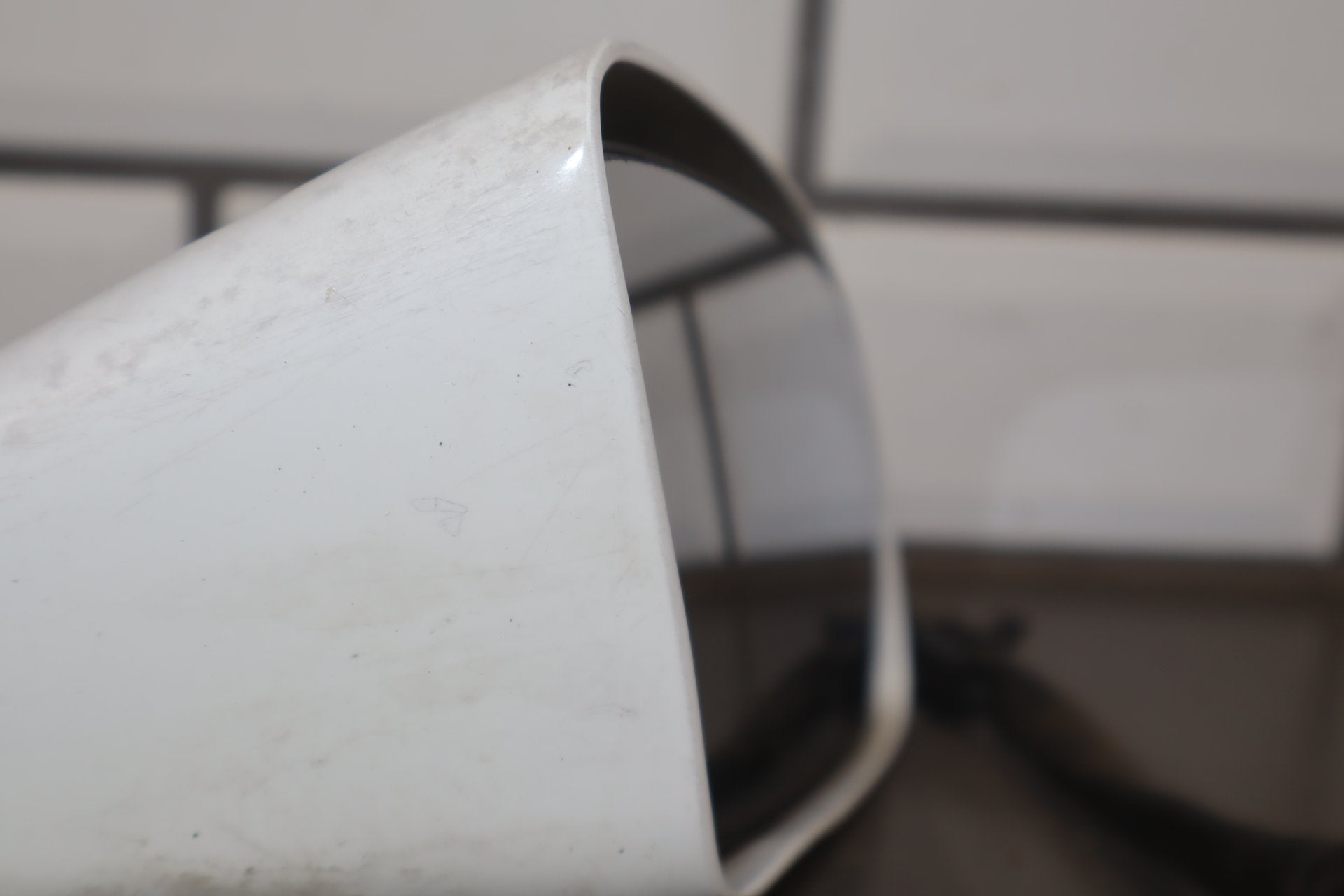 1988-1996 Chevrolet Corvette Right Door Mirror Artic White 10 10273680