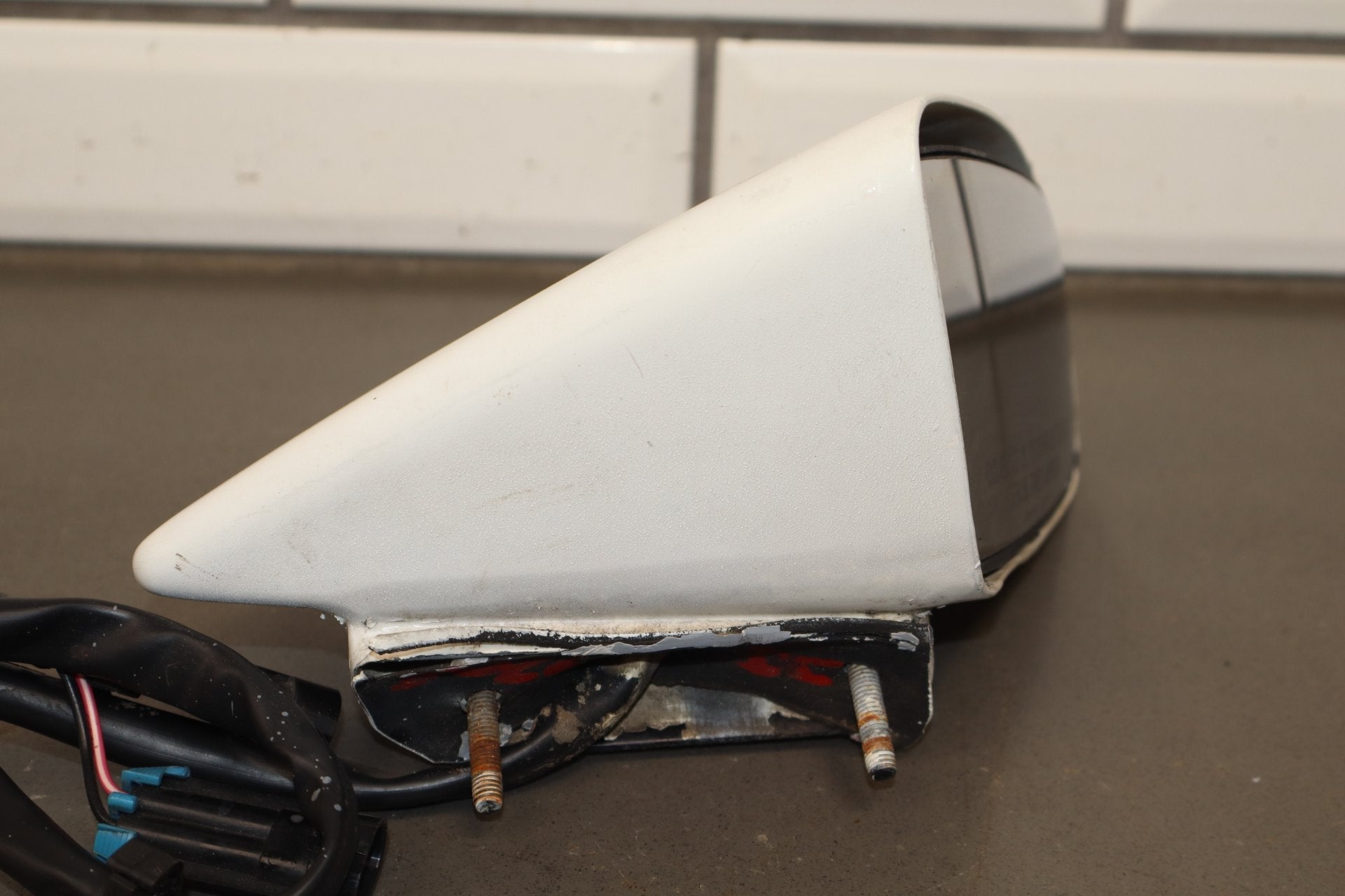 1988-1996 Chevrolet Corvette Right Door Mirror Artic White 10273680