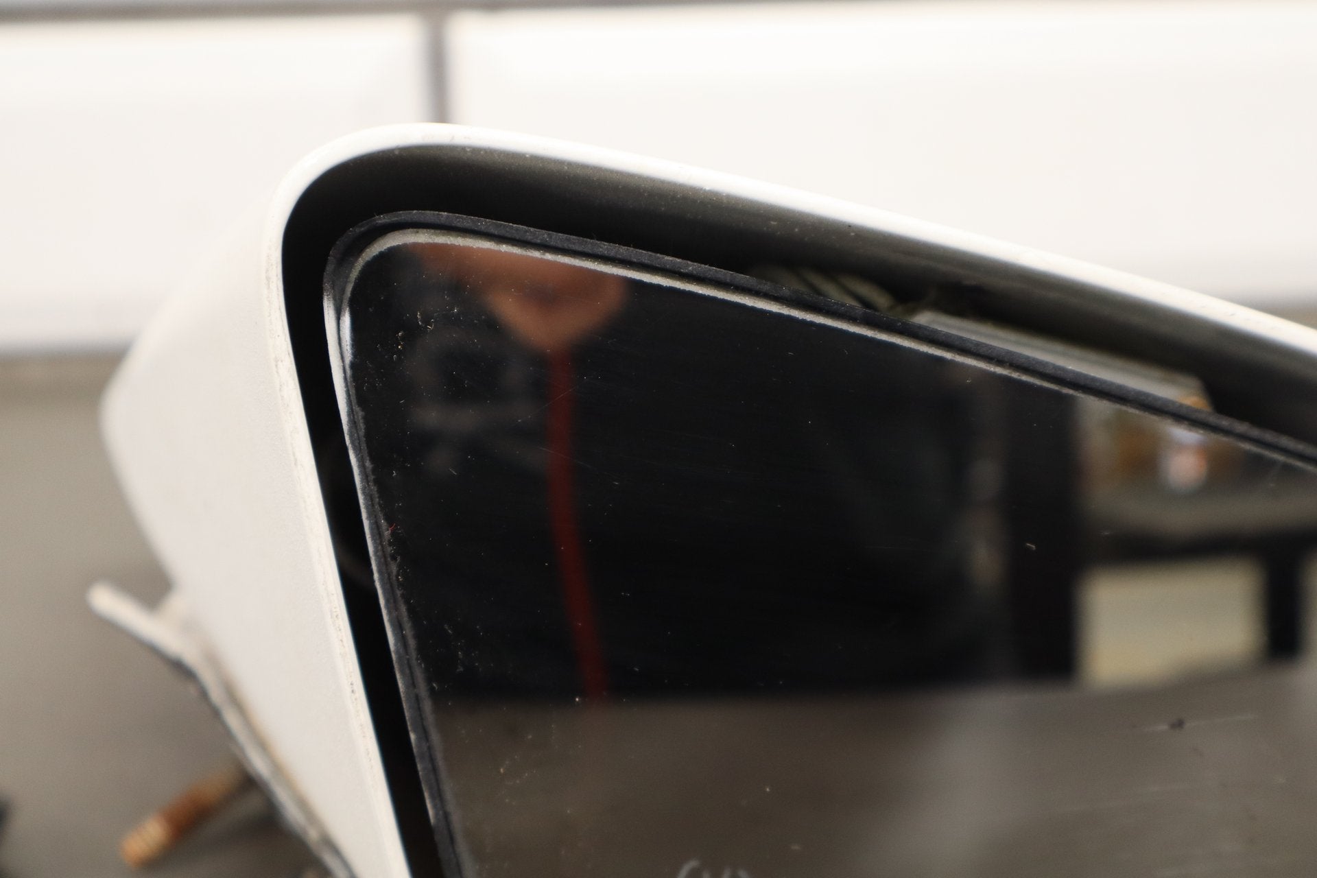 1988-1996 Chevrolet Corvette Right Door Mirror Artic White 10273680