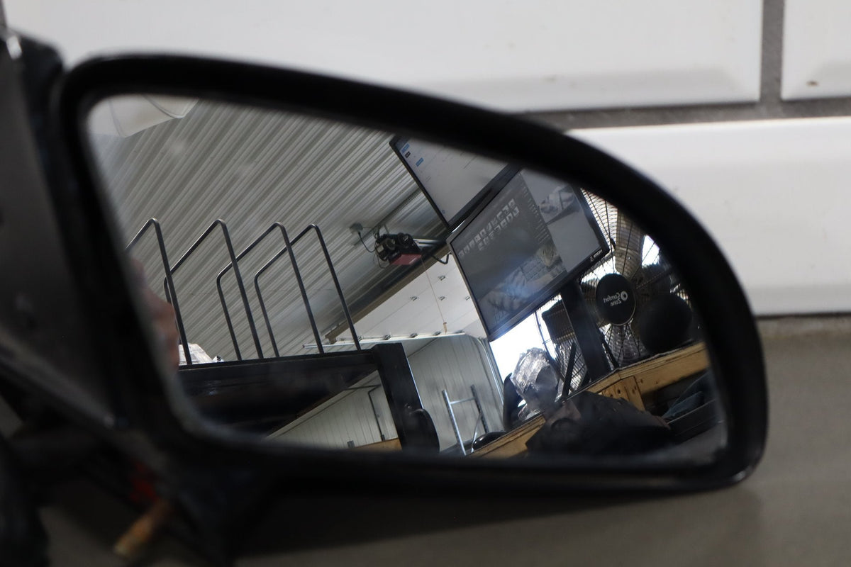 1988-1996 Chevrolet Corvette Right Door Mirror Black 41 10273680