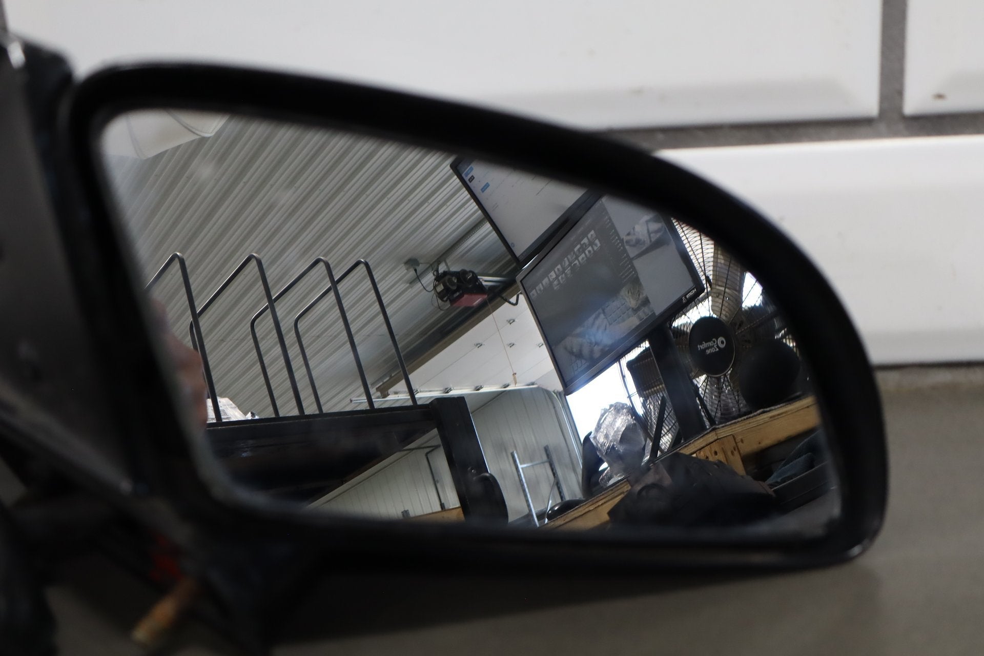 1988-1996 Chevrolet Corvette Right Door Mirror Black 41 10273680