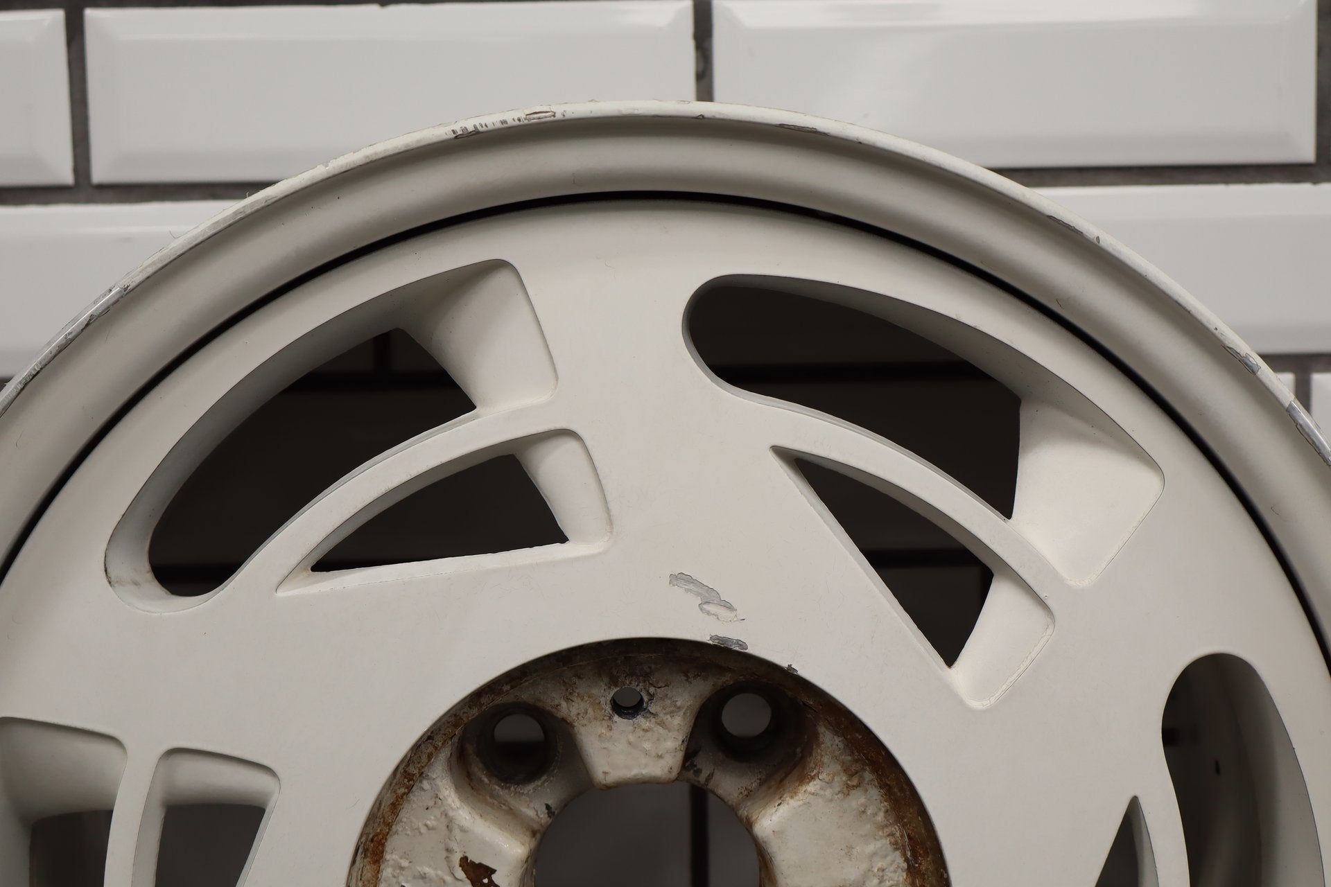 1988 Chevrolet Corvette C4 35th Anniversary Left 17x9.5 OEM Wheel -No Center Cap