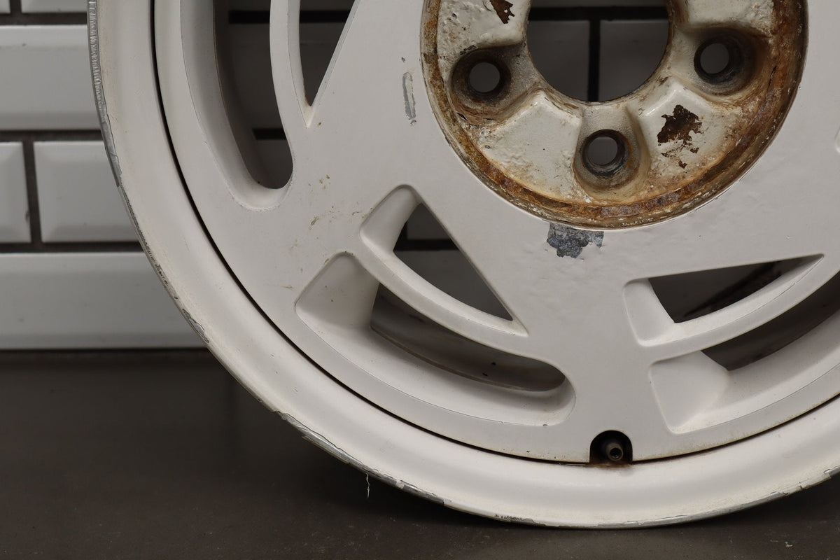 1988 Chevrolet Corvette C4 35th Anniversary Left 17x9.5 OEM Wheel -No Center Cap