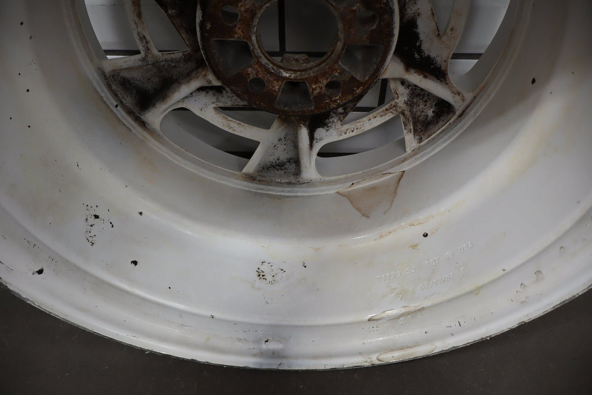 1988 Chevrolet Corvette C4 35th Anniversary Left 17x9.5 OEM Wheel -No Center Cap