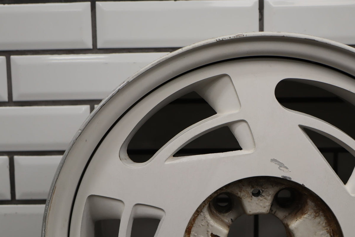1988 Chevrolet Corvette C4 35th Anniversary Left 17x9.5 OEM Wheel -No Center Cap