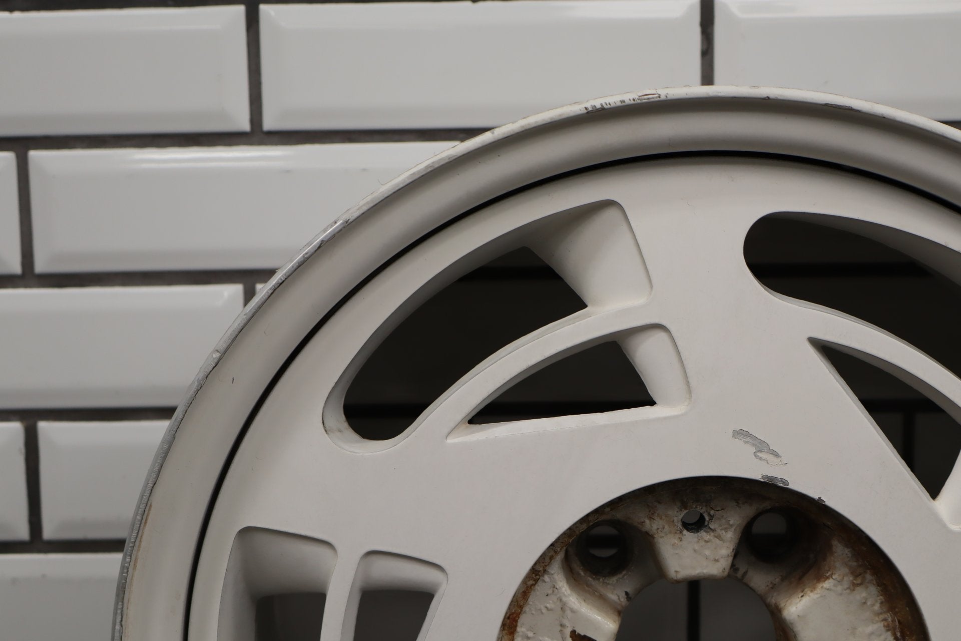 1988 Chevrolet Corvette C4 35th Anniversary Left 17x9.5 OEM Wheel -No Center Cap