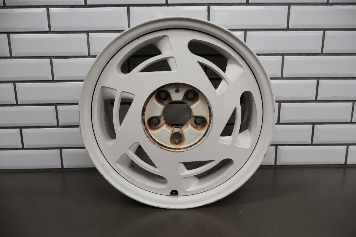 1988 Chevrolet Corvette C4 35th Anniversary White Left Rear 17x9.5 OEM Wheel