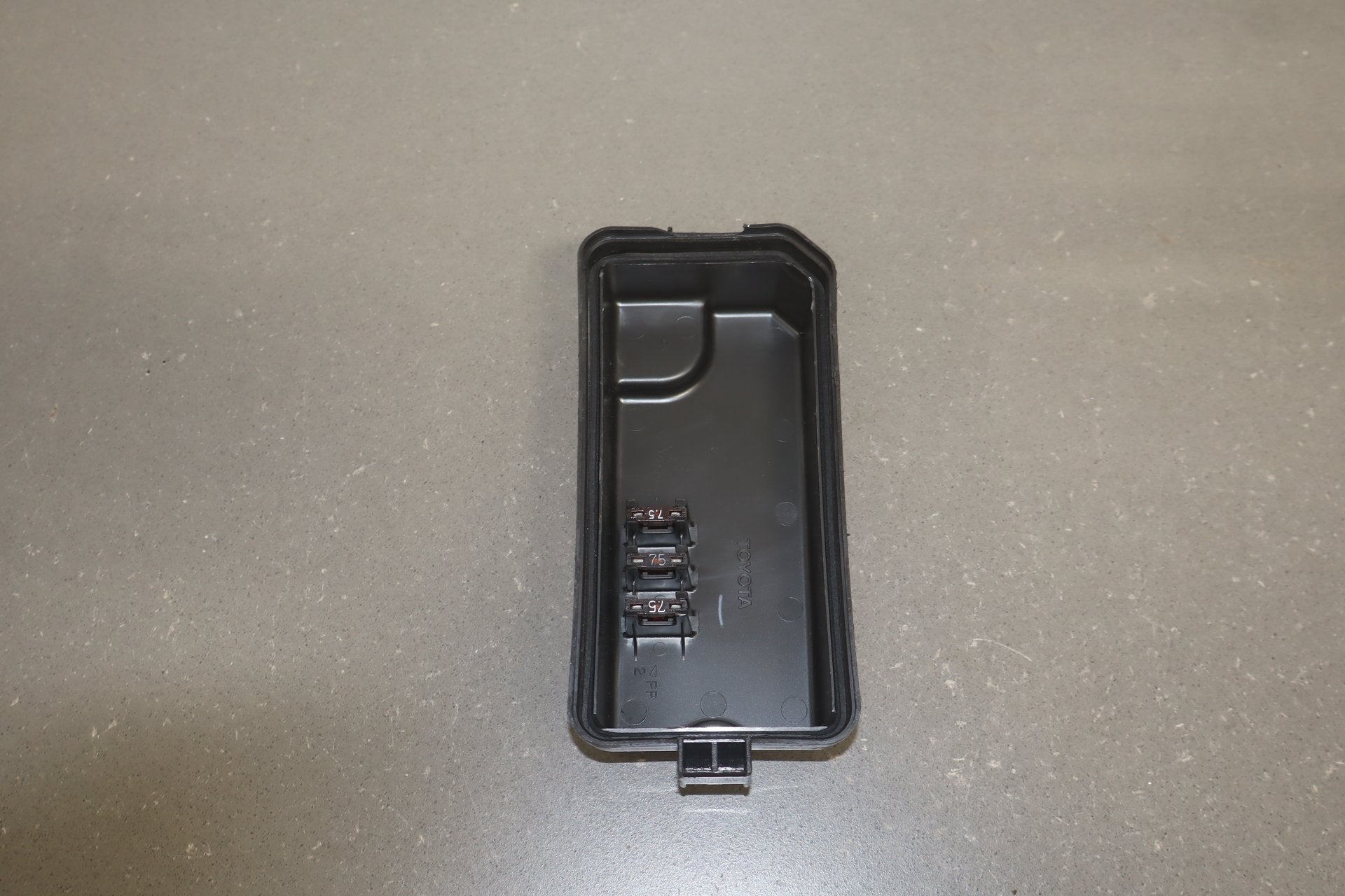 1988 Toyota Corolla Sport GTS E80 1.6L Engine Fuse Box