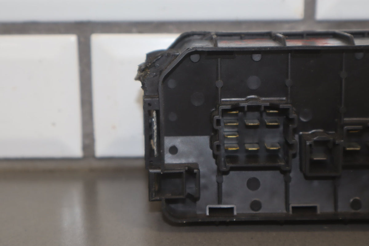 1988 Toyota Corolla Sport GTS E80 1.6L Engine Fuse Box