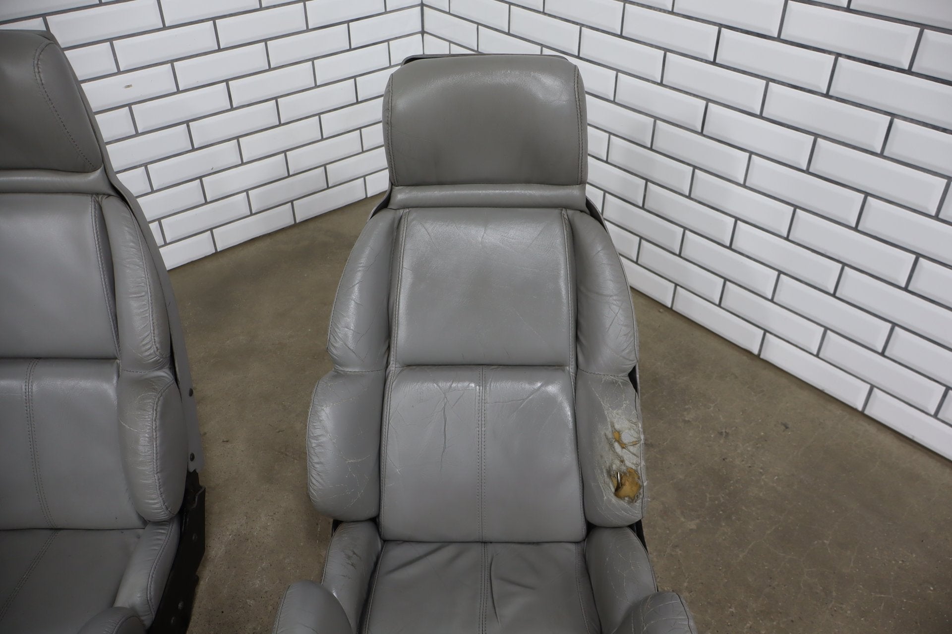 1989-1993 Chevrolet Corvette C4 Power Leather Seats Set | Driver Bolster Torn