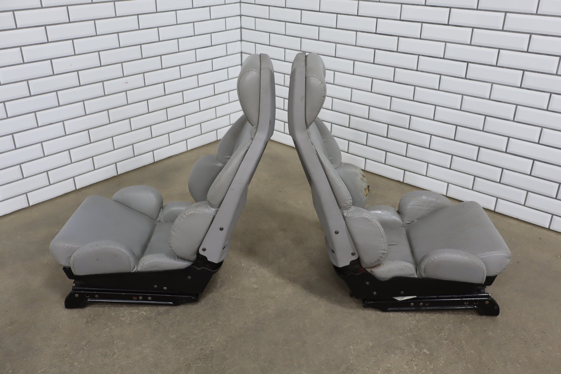 1989-1993 Chevrolet Corvette C4 Power Leather Seats Set | Driver Bolster Torn