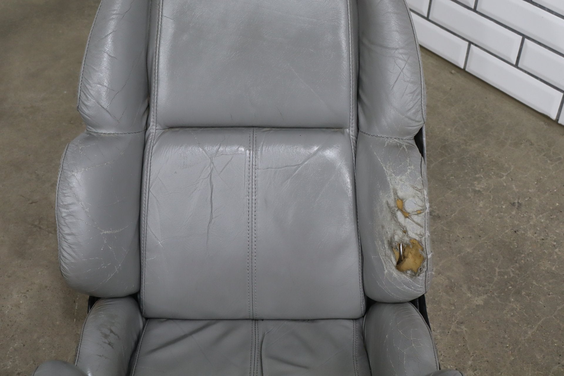 1989-1993 Chevrolet Corvette C4 Power Leather Seats Set | Driver Bolster Torn
