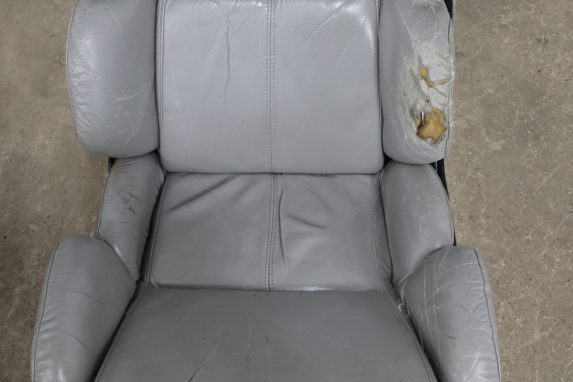 1989-1993 Chevrolet Corvette C4 Power Leather Seats Set | Driver Bolster Torn