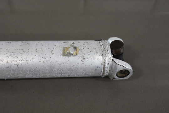 1989 Chevrolet Corvette C4 5.7L Rear Drive Shaft 10054289