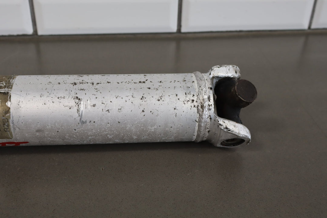 1989 Chevrolet Corvette C4 5.7L Rear Drive Shaft 10054289