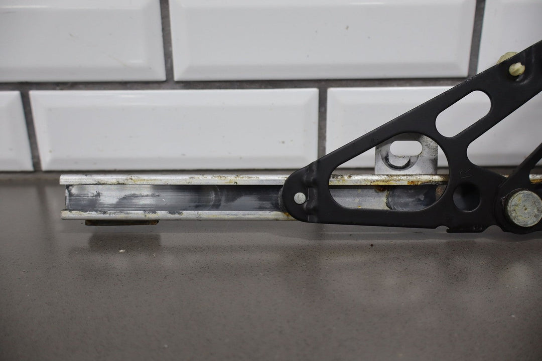 1989 Chevrolet Corvette Right Front Door Regulator