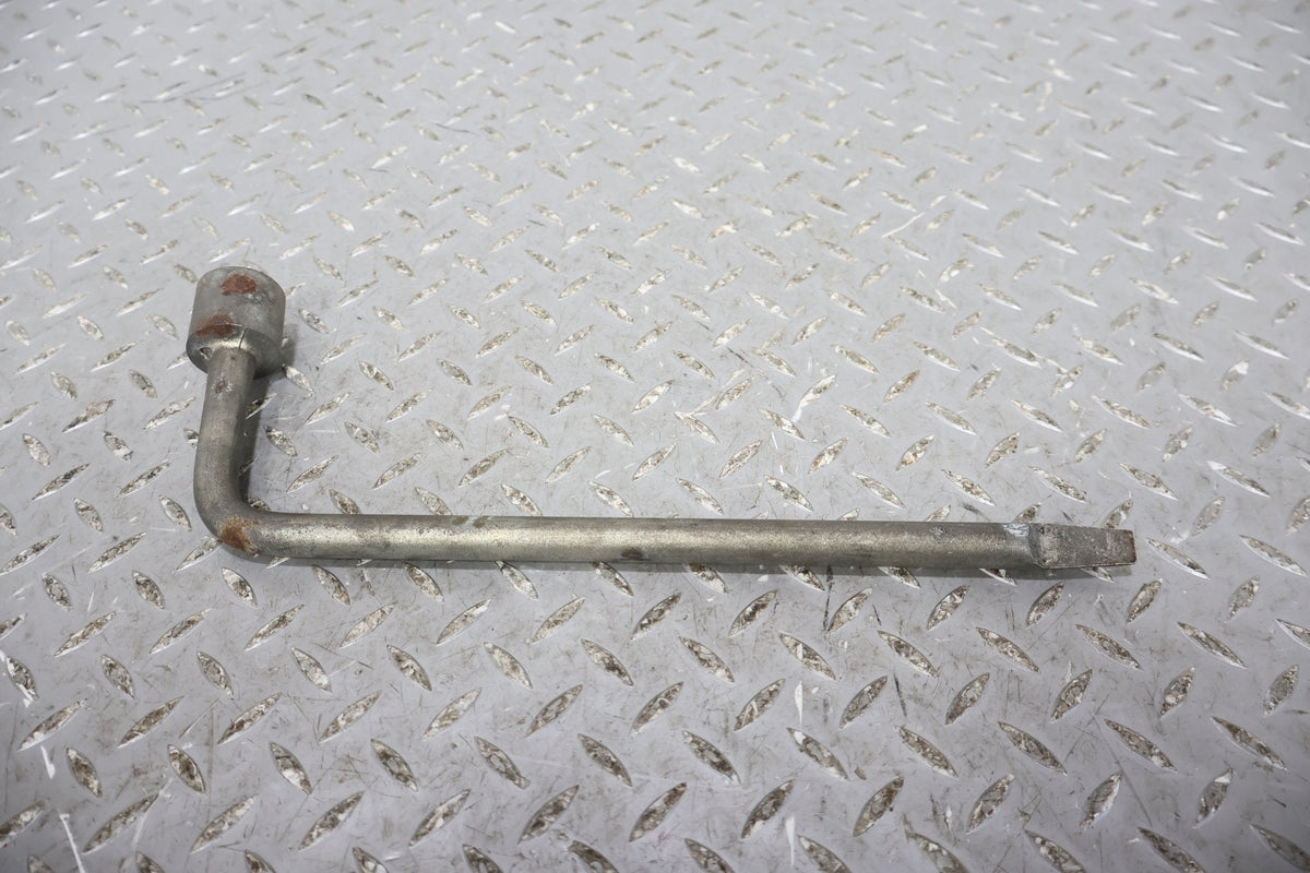 1989 Chrysler Conquest- Jack