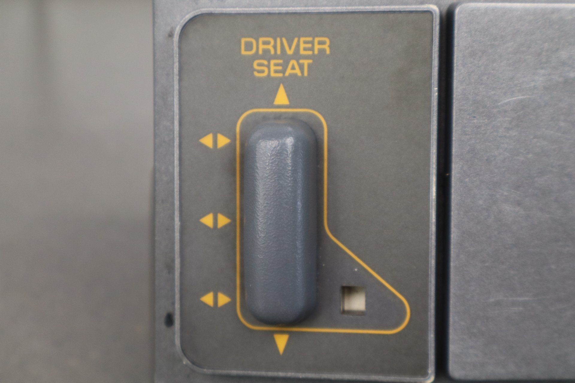 1990-1991 Chevrolet Corvette Dual Power Seat Switch OEM | No Adaptive Suspension