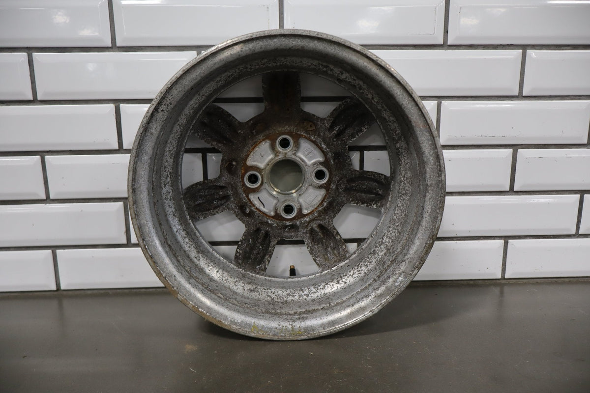 1990-1992 Mazda Miata NA Single (1) 14x5.5 Silver Daisy Wheel W/Center Cap
