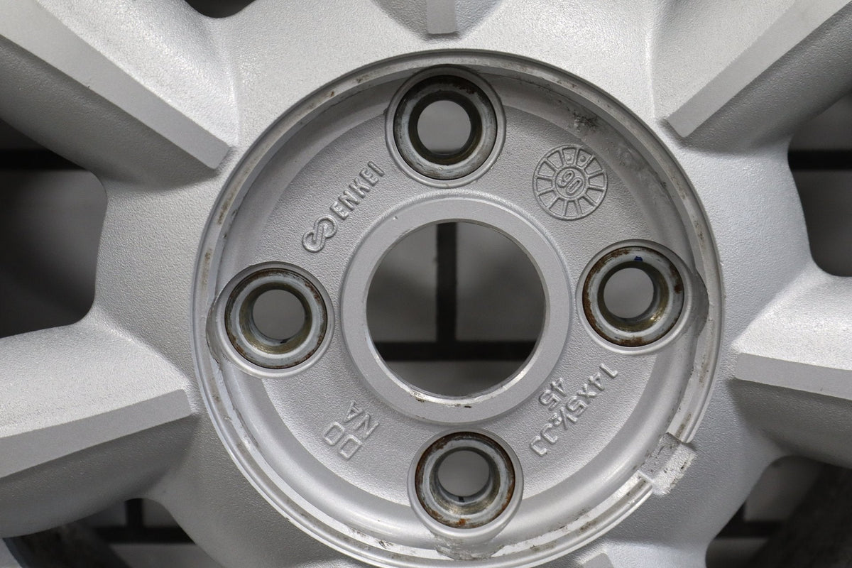 1990-1992 Mazda Miata NA Single (1) 14x5.5 Silver Daisy Wheel W/Center Cap