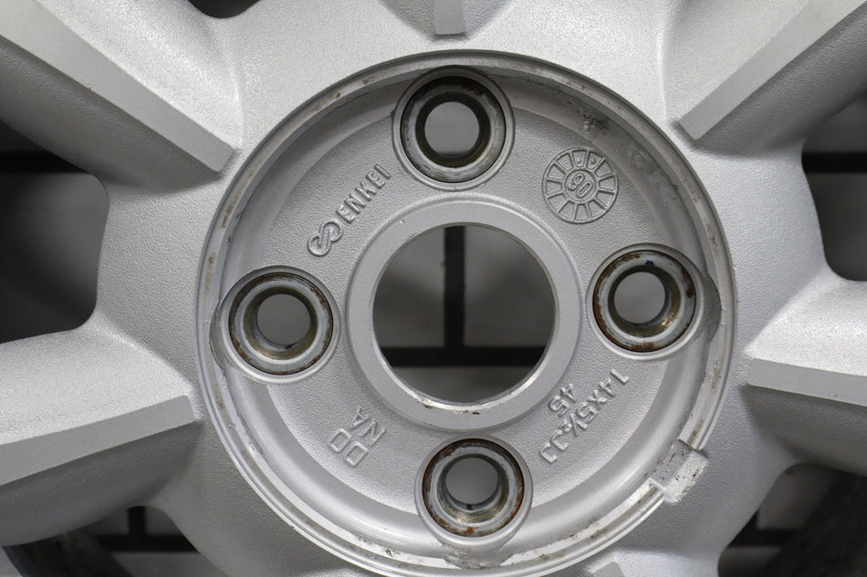 1990-1992 Mazda Miata NA Single (1) 14x5.5 Silver Daisy Wheel W/Center Cap