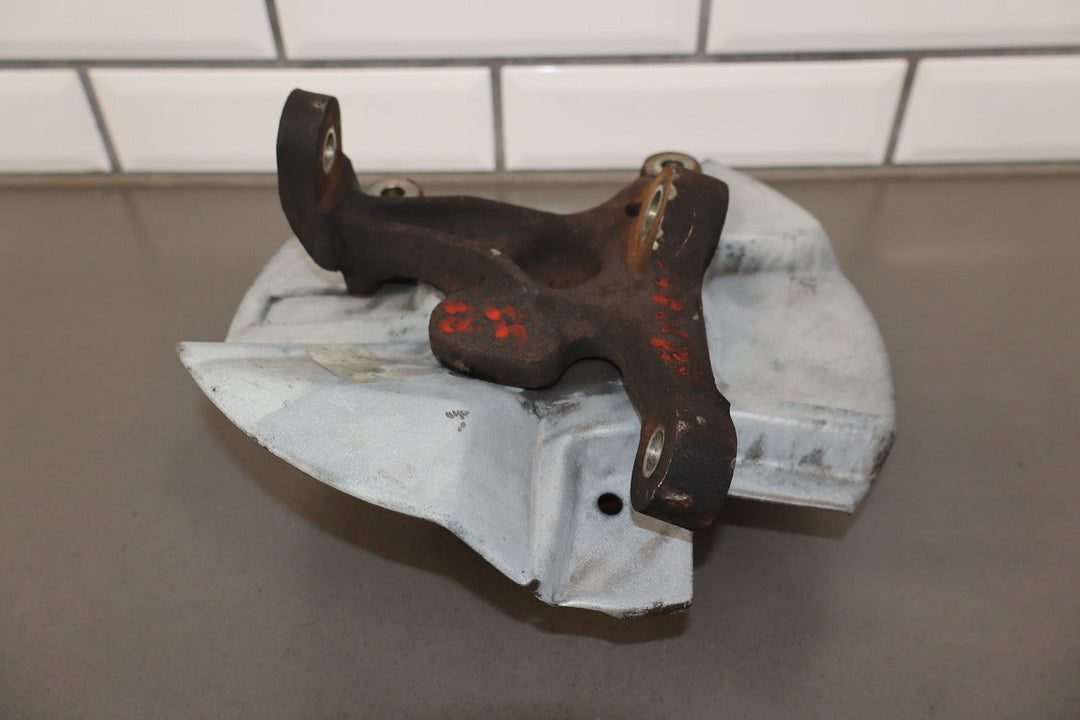 1990 - 1994 Mazda Miata NA (W/O ABS) Right Passenger Front Spindle Knuckle Hub