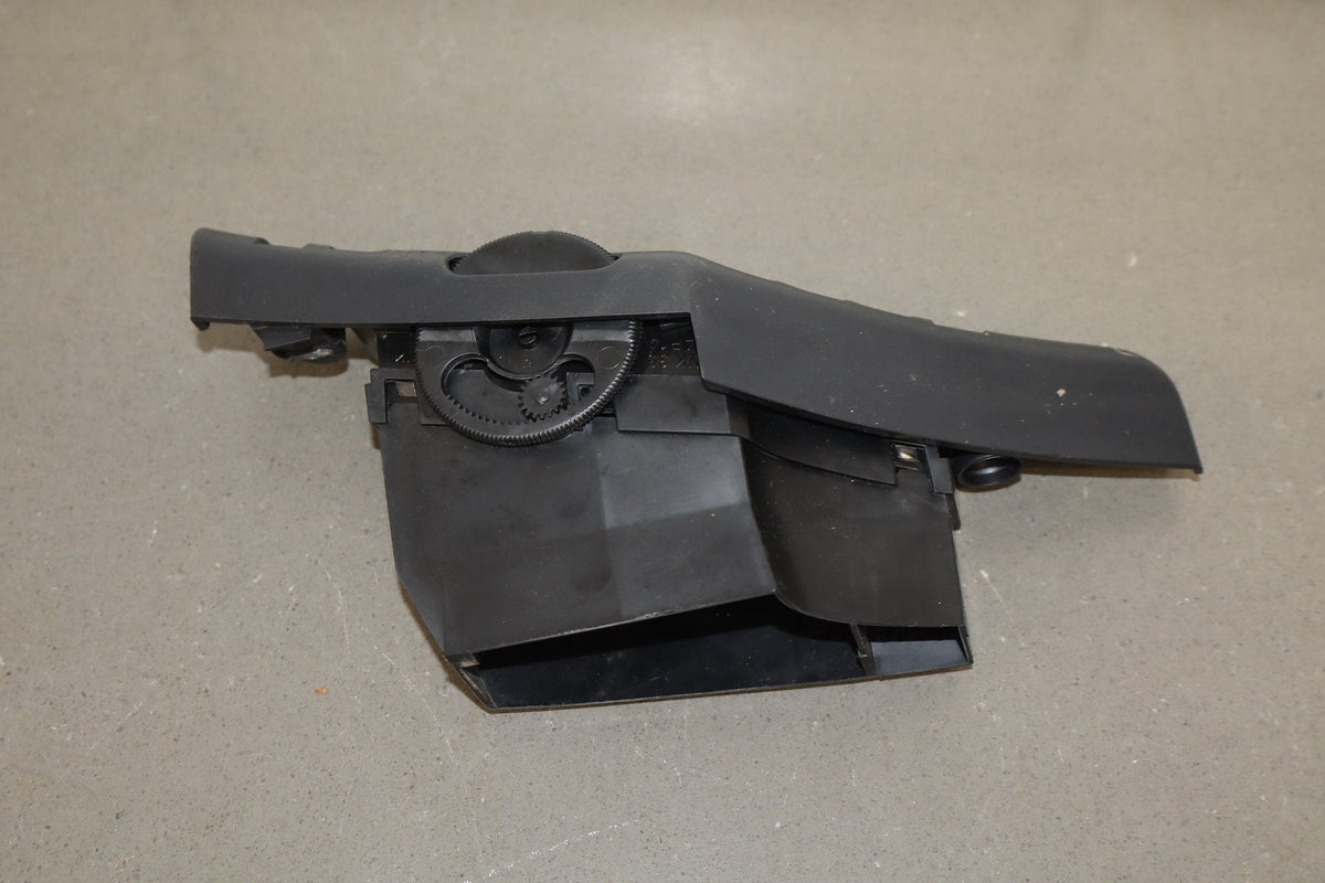 1990-1996 Chevrolet Corvette C4 - Left Dash Air Vent 10161885