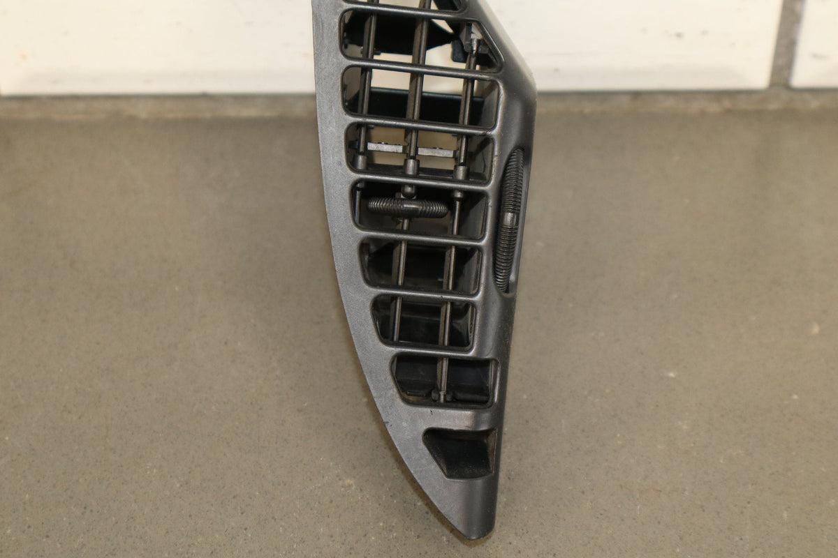 1990-1996 Chevrolet Corvette C4 - Left Dash Air Vent 10161885