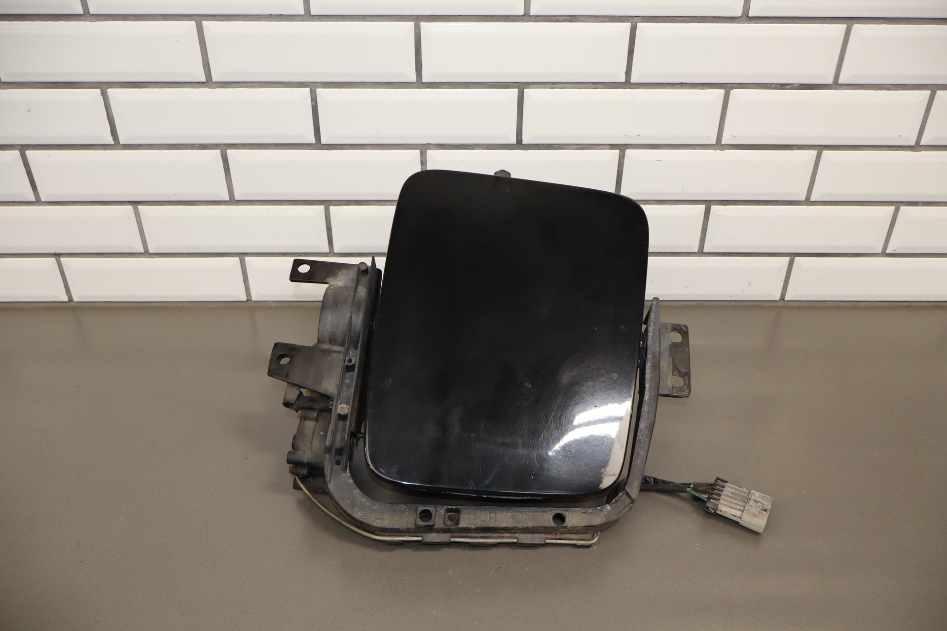 1990-1996 Chevrolet Corvette C4 Left Headlamp