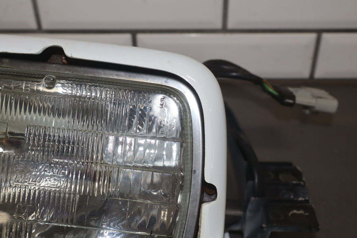 1990-1996 Chevrolet Corvette C4 Left Headlamp Artic White