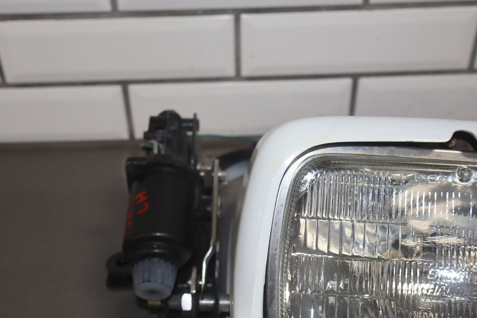 1990-1996 Chevrolet Corvette C4 Left Headlamp Artic White