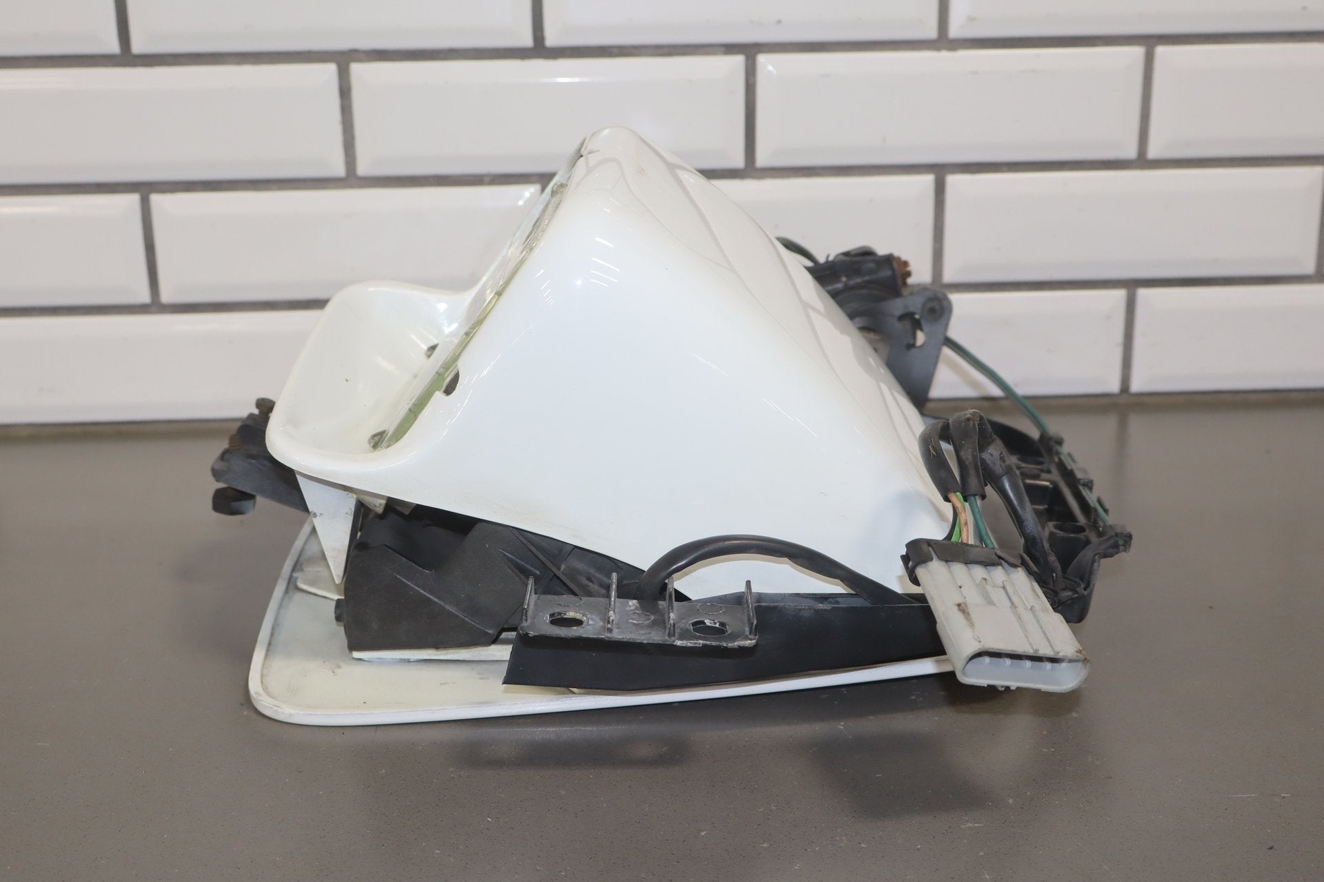 1990-1996 Chevrolet Corvette C4 Left Headlamp Artic White