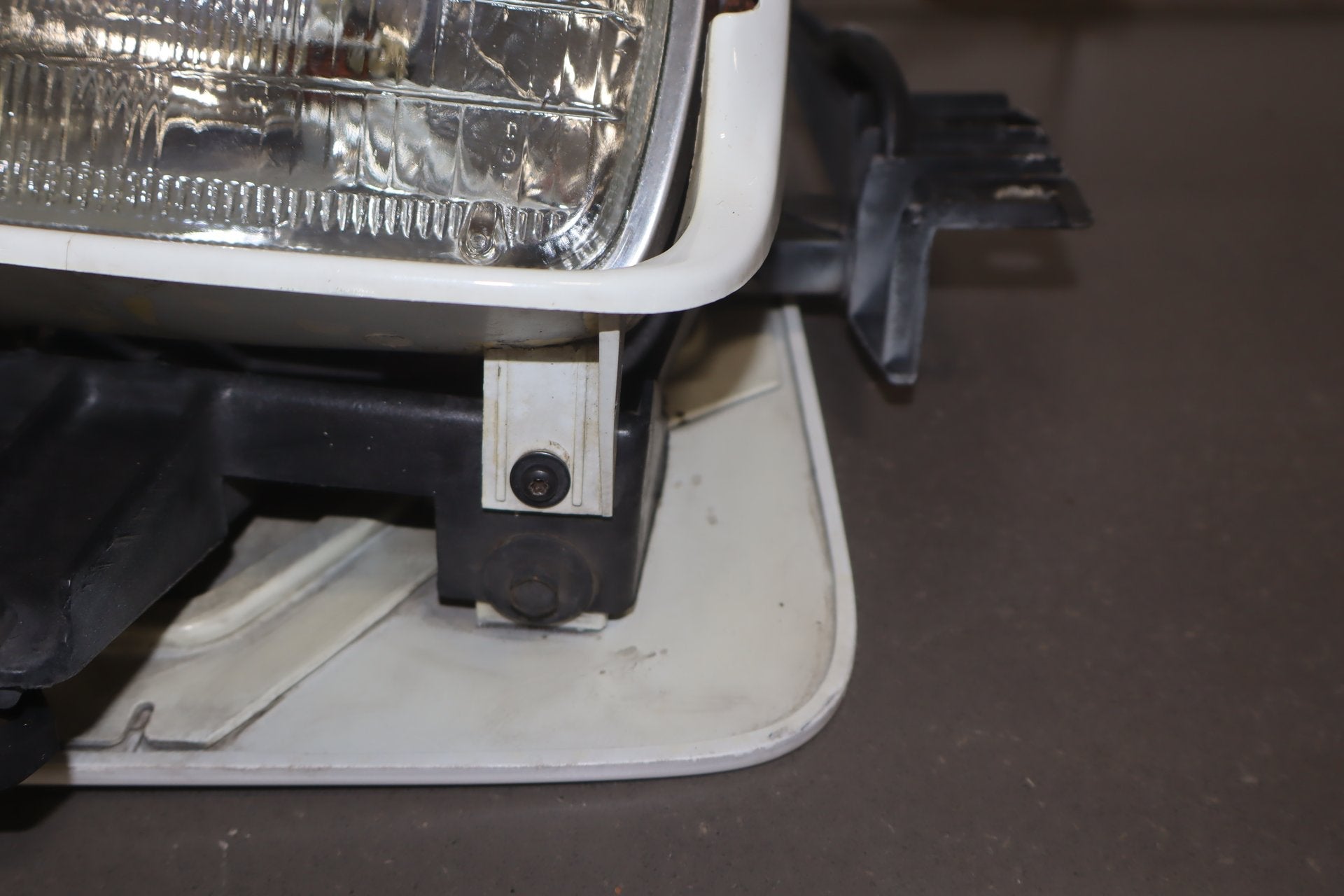 1990-1996 Chevrolet Corvette C4 Left Headlamp Artic White