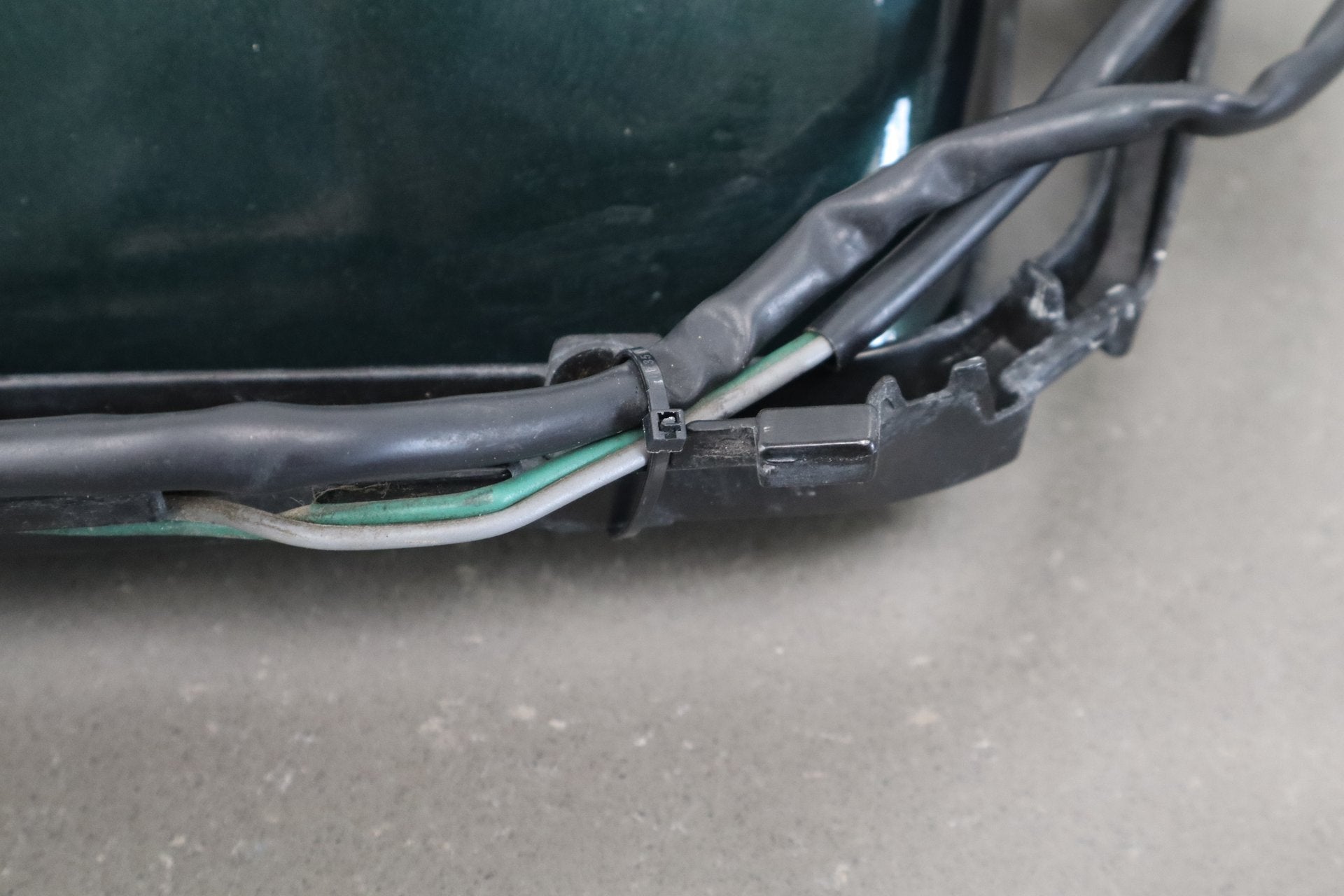 1990-1996 Chevrolet Corvette C4 Right Headlamp Polo Green