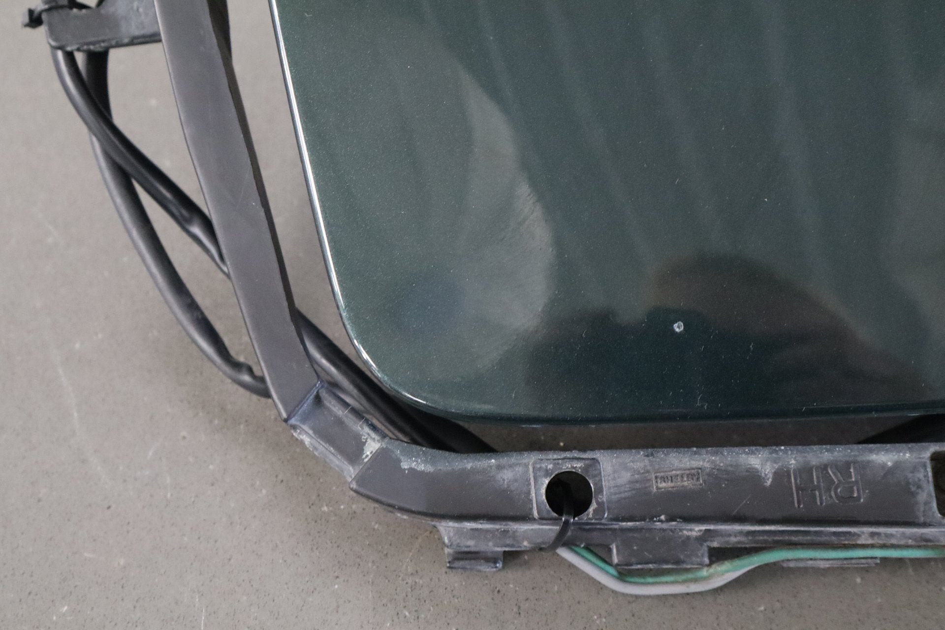 1990-1996 Chevrolet Corvette C4 Right Headlamp Polo Green