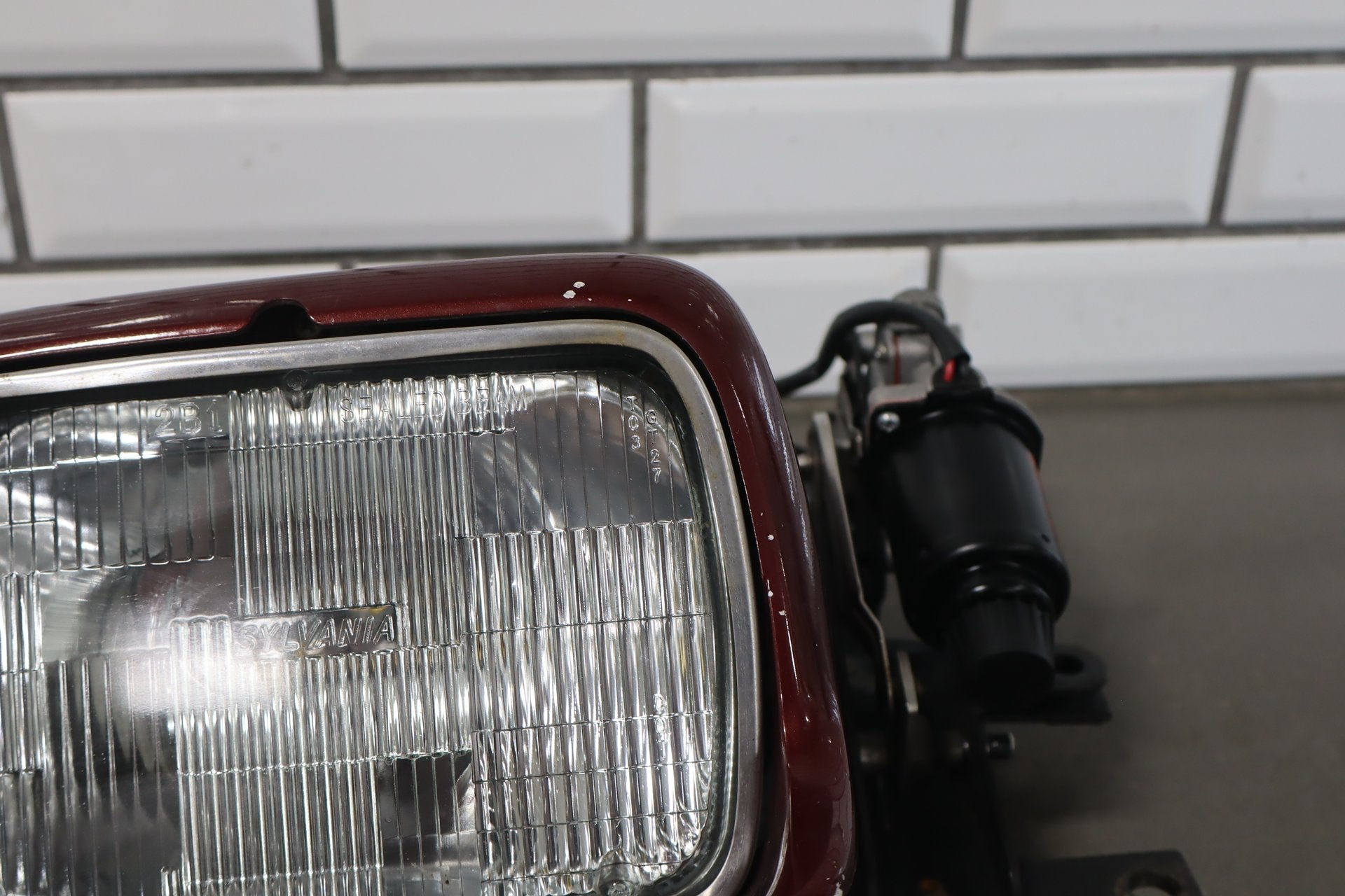 1990-1996 Chevrolet Corvette Right Headlamp 16516134 OEM