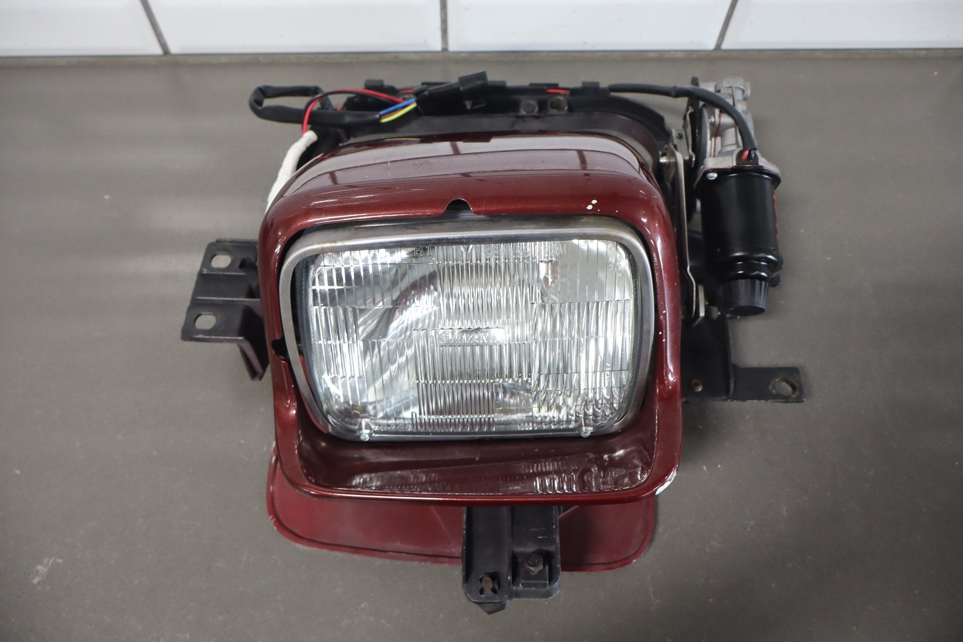 1990-1996 Chevrolet Corvette Right Headlamp 16516134 OEM