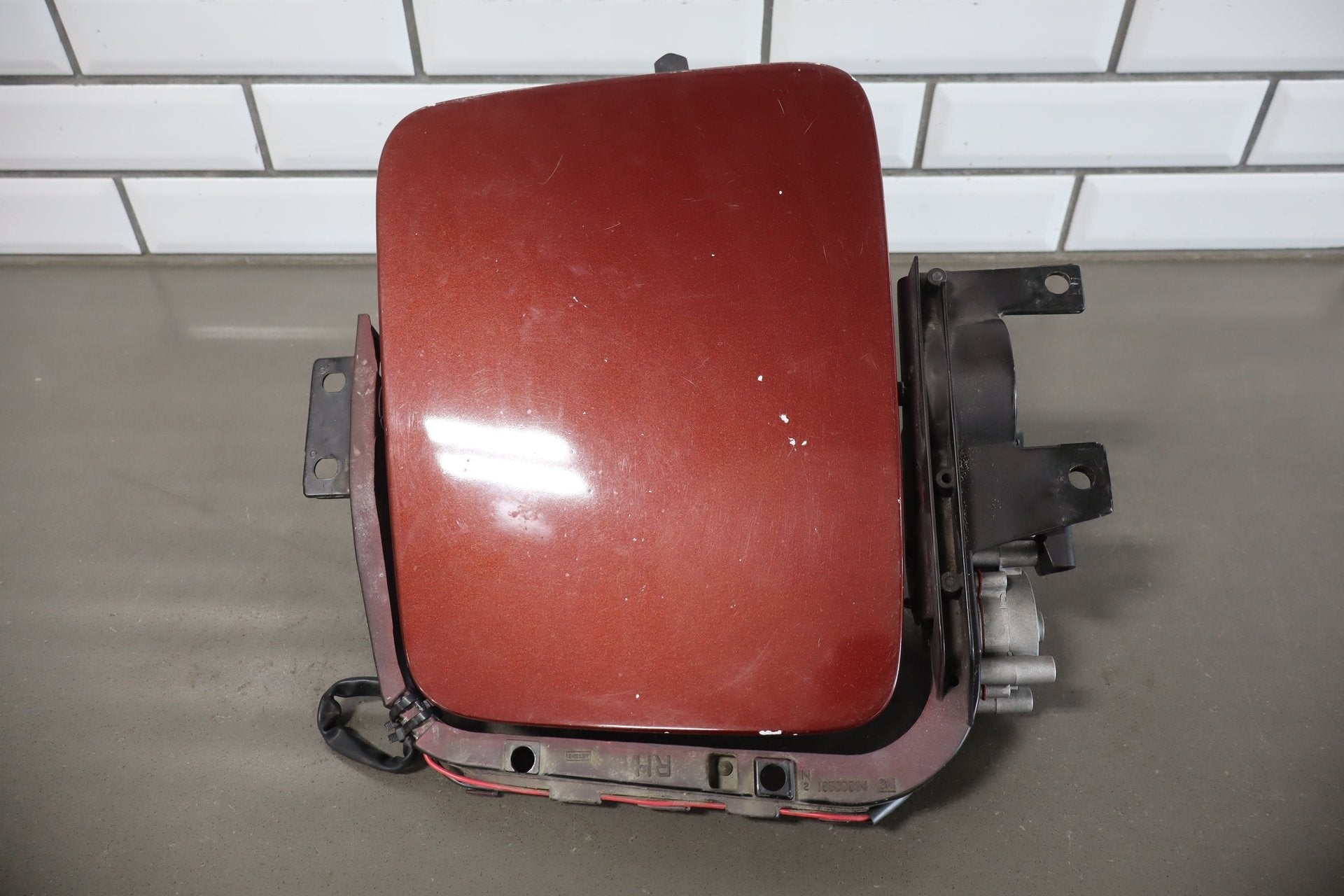 1990-1996 Chevrolet Corvette Right Headlamp 16516134 OEM
