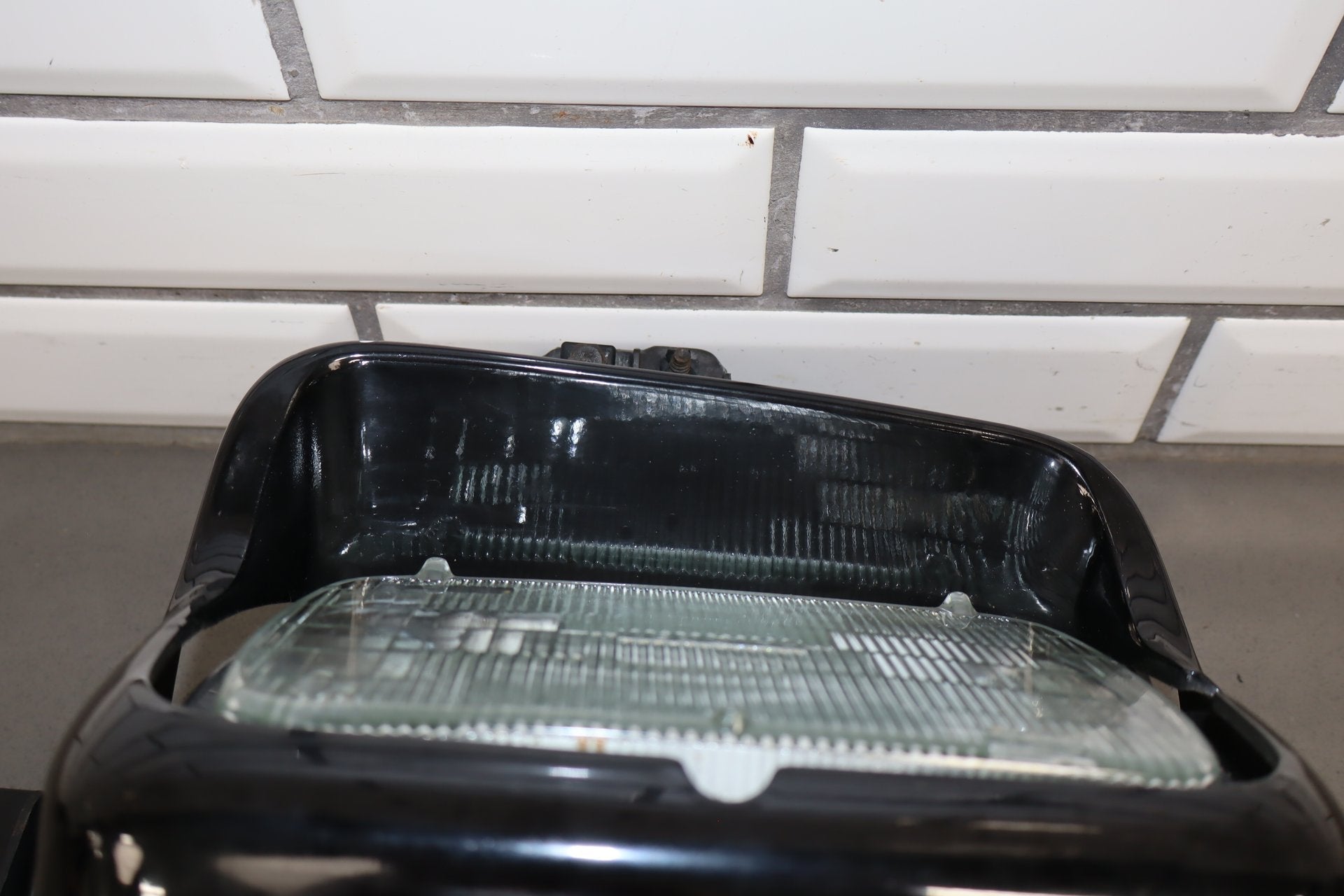 1990-1996 Chevrolet Corvette Right Headlamp 16516134 OEM