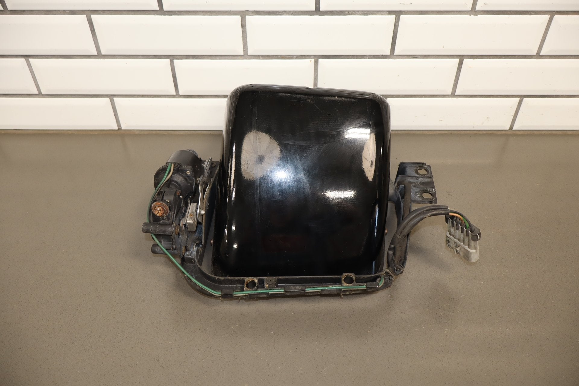 1990-1996 Chevrolet Corvette Right Headlamp 16516134 OEM