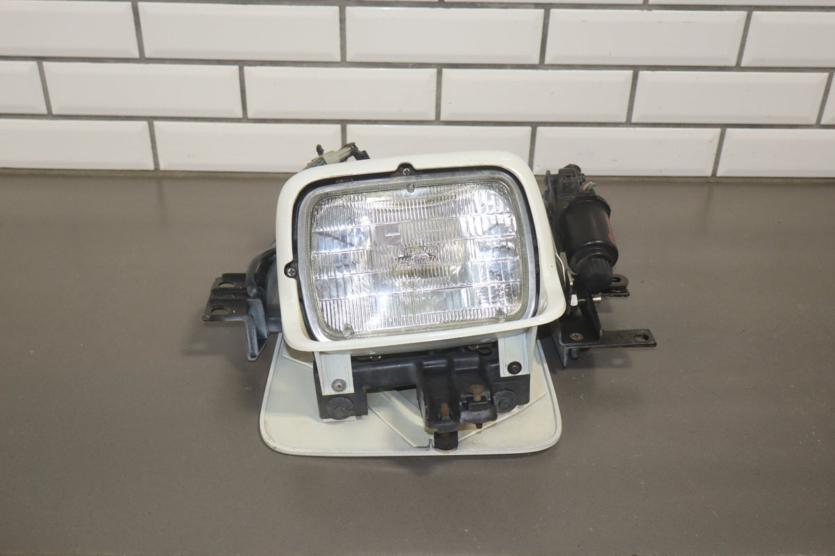 1990-1996 Chevrolet Corvette Right Headlamp 16516134 OEM