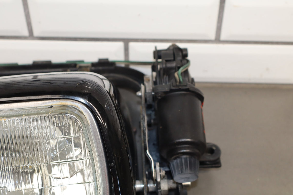 1990-1996 Chevrolet Corvette Right Headlamp 16516134 OEM