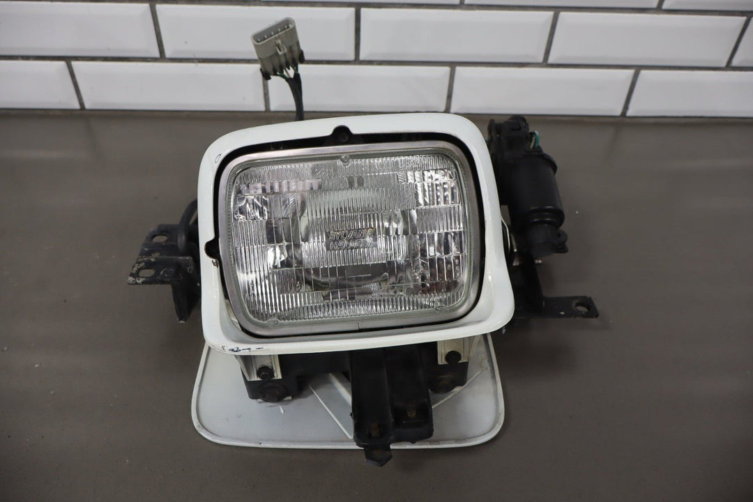 1990 - 1996 Chevrolet Corvette Right Headlight W/Motor & Cap 16516134 OEM