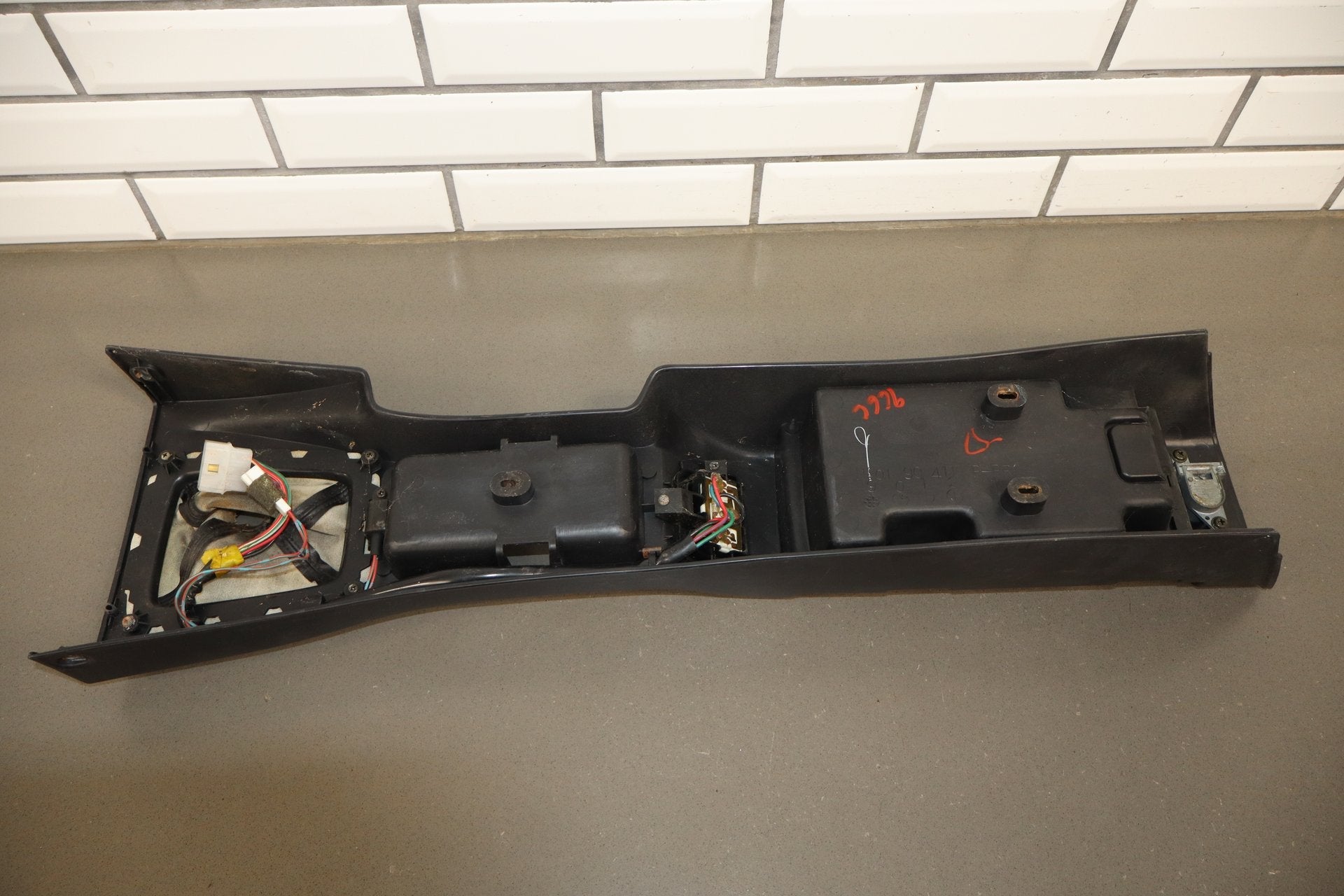 1990-1997 Mazda Miata NA Front Console W/ Lid