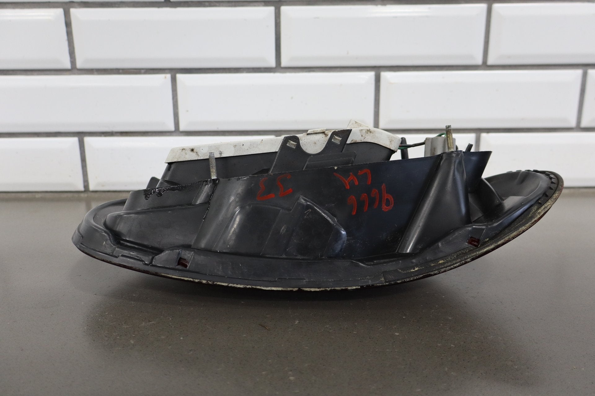 1990-1997 Mazda MX-5 Miata Left Tail Light NA0151170B OEM