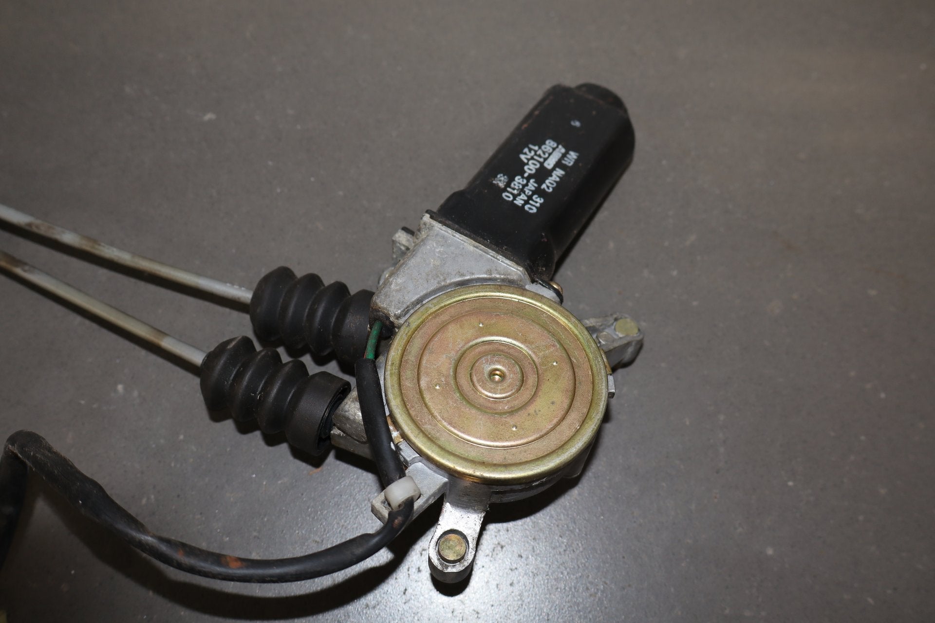 1990-1997 Mazda MX-5 Miata Right Front Door Regulator NA0258560L OEM