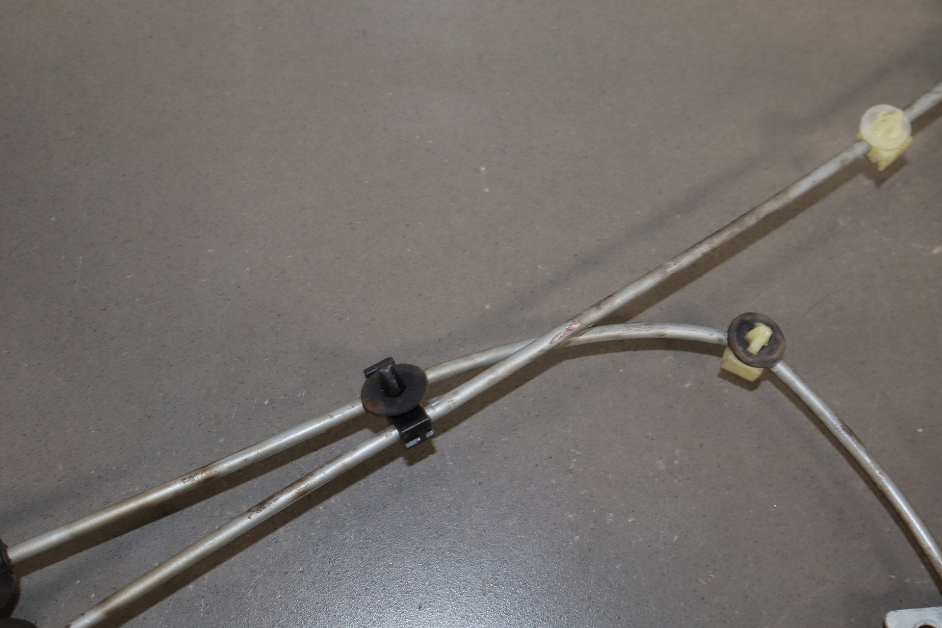 1990-1997 Mazda MX-5 Miata Right Front Door Regulator NA0258560L OEM