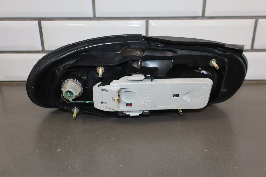 1990 - 1997 Mazda MX - 5 Miata Right Tail Light NA0151170B OEM
